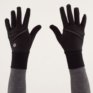Lulu lemon outside gloves